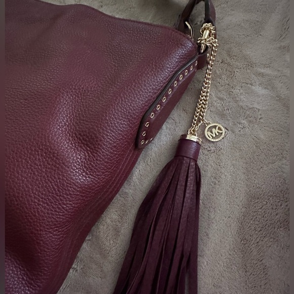 Michael Kors Brooklyn Large Leather Hobo Shoulder Bag Color: Burgundy - Picture 5 of 13